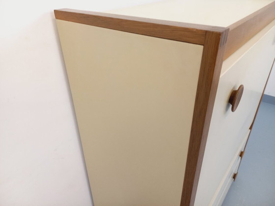 Image 1 of Secrétaire meuble de rangement vintage en bois de chêne et mélaminé blanc écru des années 70