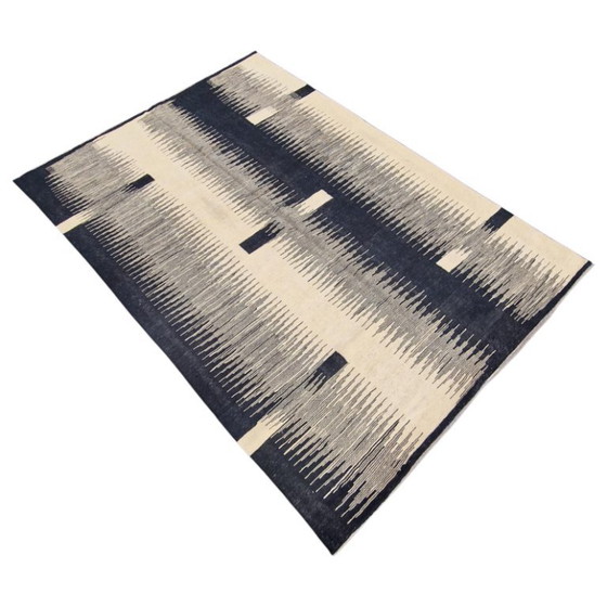 Handgeweven wollen kilimtapijt | Modern zwart-wit ikatdesign | Hedendaags platgeweven (246 x 173 cm) (photo 2 of 14)