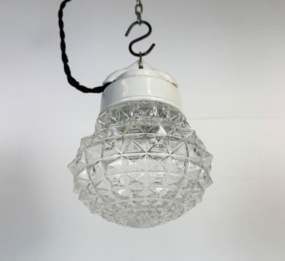 Image 1 of Suspension vintage en porcelaine blanche, années 1970