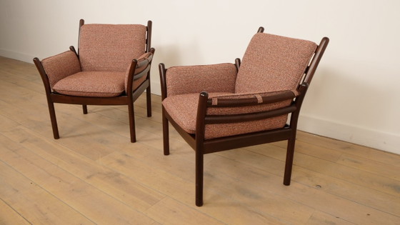 Image 1 of Set of 2 vintage armchairs | Illum Wikkelsø for Silkeborg | Model Genius | Mahogany