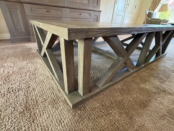 Image 1 of Maßgefertigter Couchtisch aus massiver Eiche