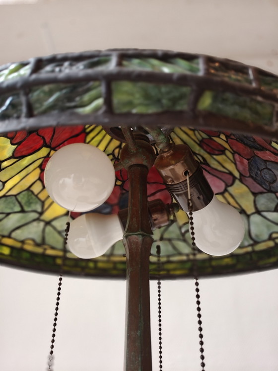 Image 1 of Reproduction of Tiffany poppy table lamp - bronze base