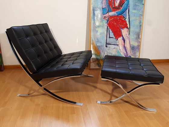 Image 1 of Knoll Set Barcelona New-Never Used Black Leather Design by Ludwig Mies Van Der Rohe and Lilly Reich (1929)
