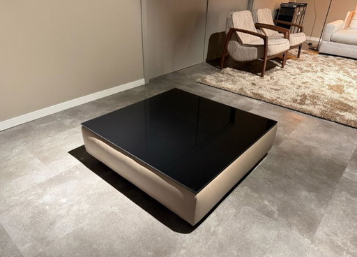 Mesa de centro Divanbase de Jori Tigra