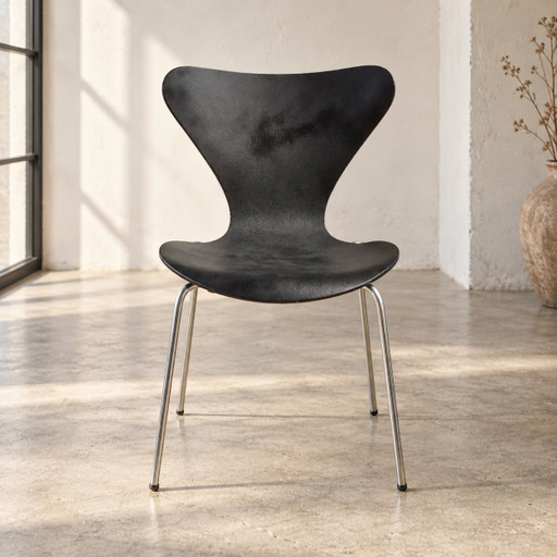 Sedia Series 7 Arne Jacobsen 3107 – Fritz Hansen, 1967