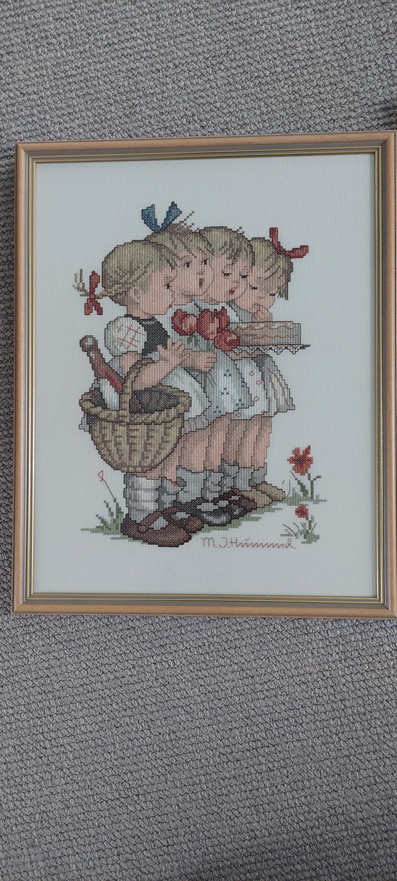 Image 1 of Gestickte Hummel-Gemälde