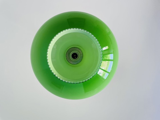 Image 1 of Lampada a sospensione in vetro opalino verde della modernità di metà secolo 1970