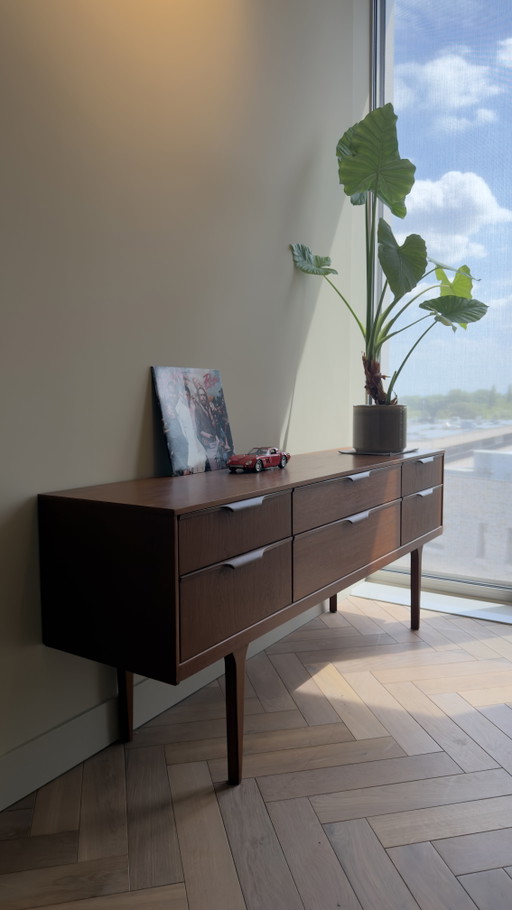 Buffet des années 60 – dressoirs, Wood