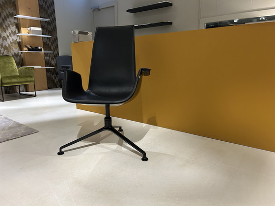 Image 1 of Poltrona Walter Knoll FK