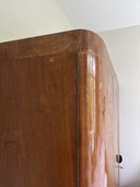 Jugendstil-Kleiderschrank