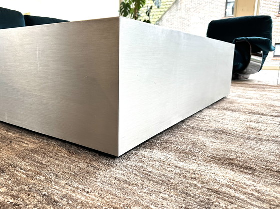 Image 1 of Mesa de centro cúbica de acero inoxidable