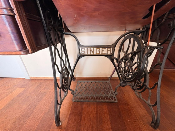 Image 1 of Macchina da cucire Singer con cassetti, 1927