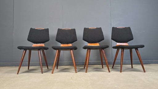 Scandinavische eetkamerstoelen uit het midden van de 20e eeuw, jaren 60.