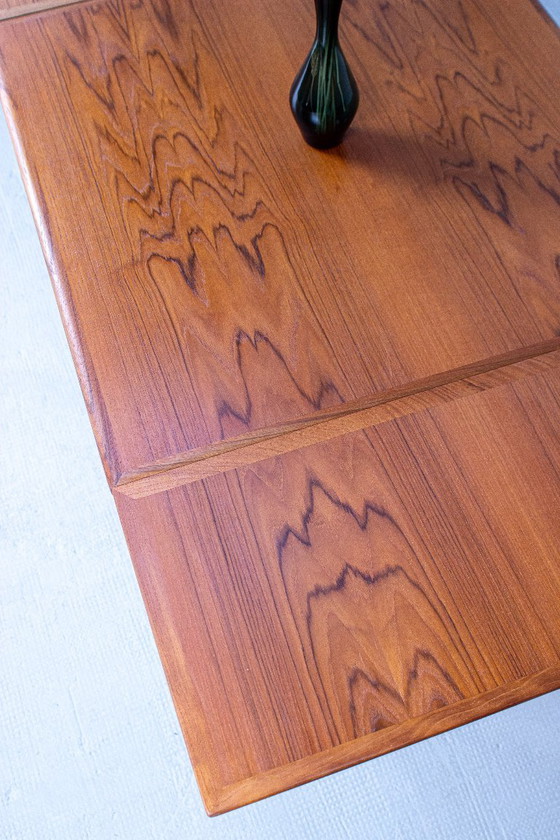 Vintage teak dining table Sigh & Søn, square, extendable, Danish design, 1960s – Wood (photo 5 of 17)