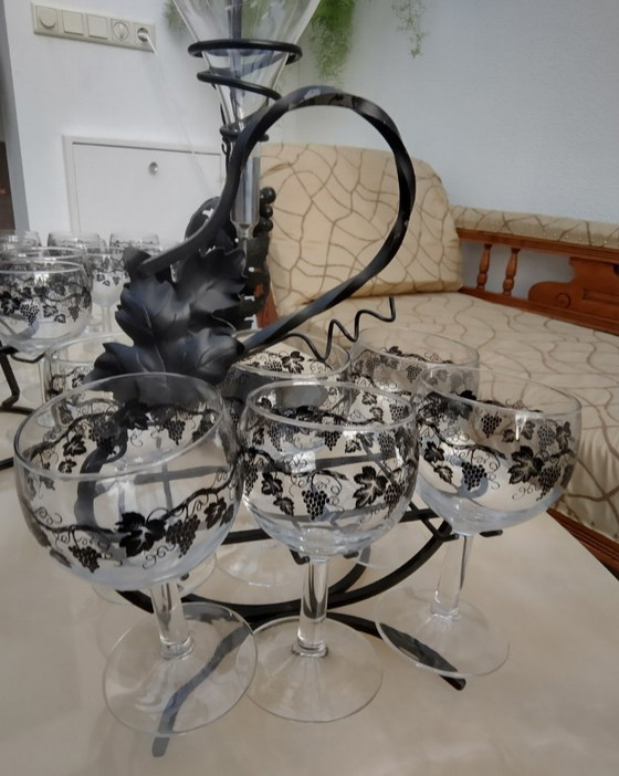Image 1 of Set da vino con decanter, 2 porta bicchieri da vino e un totale di 24 bicchieri