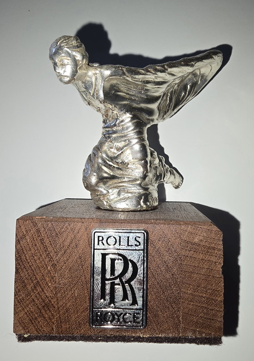 Rolls-Royce Kneeling Lady Of Ecstasy 