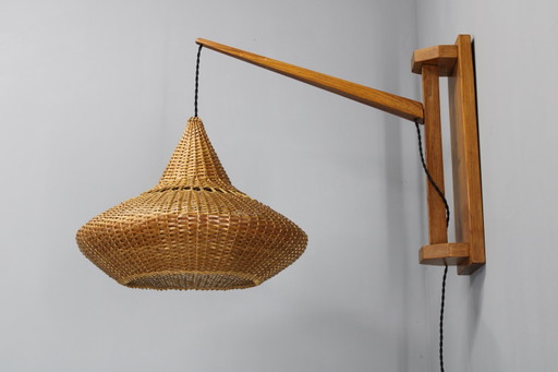 Lampe murale en bois des années 1960 par Pokrok Zilina, Tchécoslovaquie