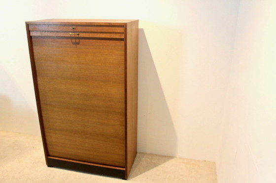 Armarios de almacenamiento de oficina de biblioteca holandesa con puerta corredera (foto 8 de 10)