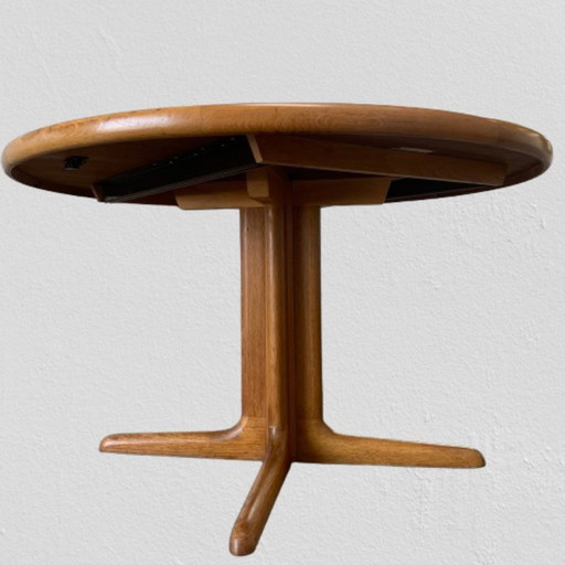 Table ronde/ovale de Van den Berghe-Pauvers