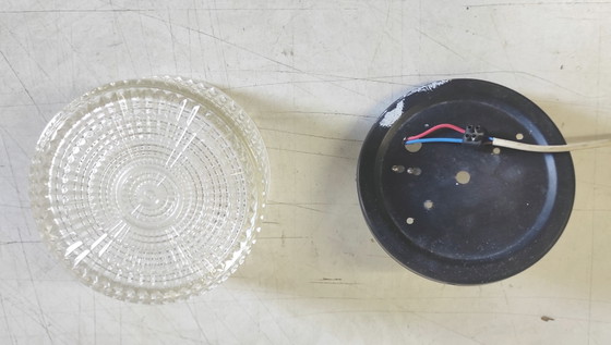 Image 1 of Plafond- of wandlamp van prismatisch glas - midden 20e eeuw