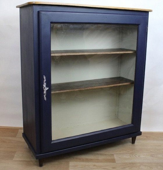 Image 1 of Libreria bassa vintage con ante in vetro, color blu notte, anni '50.