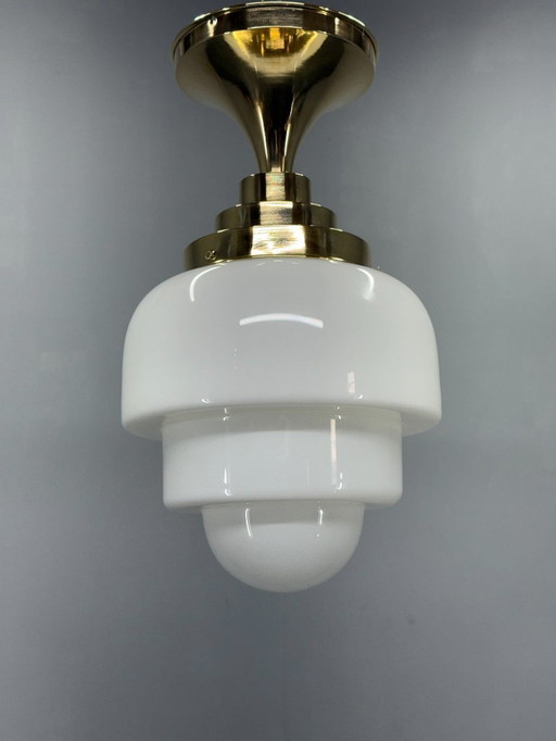 Art Deco plafondlamp uit de jaren 1930 van messing en opaalglas, Tsjechië