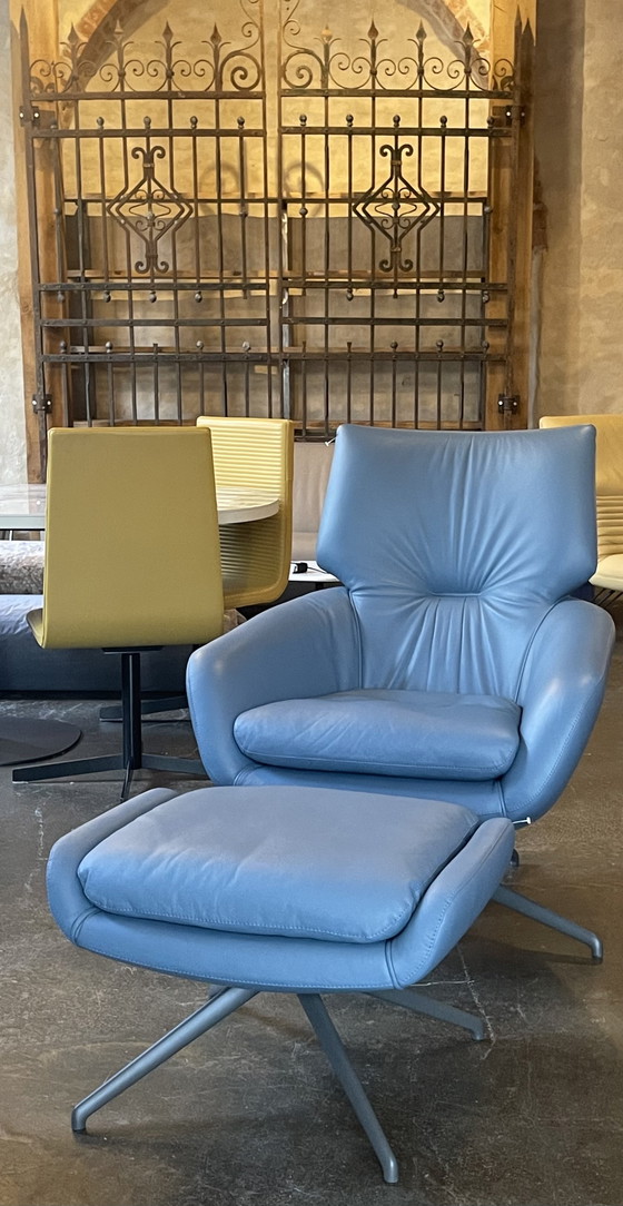 Image 1 of Leolux Lloyd relax armchair plus footstool Elmosoft leather NEW