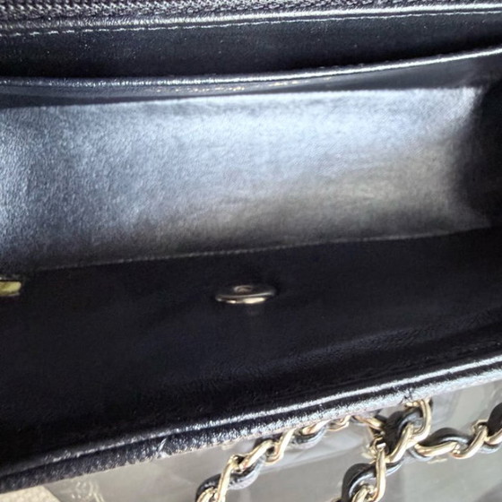 Image 1 of Borsa Chanel Classic Flap Mini - Caviar 20 cm trapuntata nera con finiture dorate Serie 23