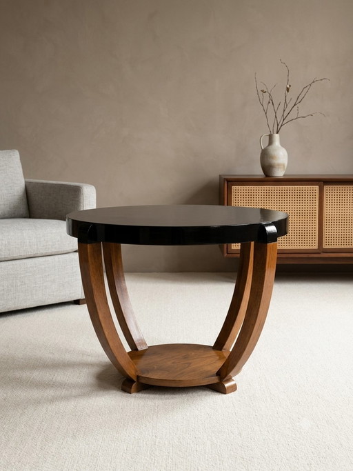 Rare Grand Guéridon / Table Basse Art Déco à Pieds Sabres (1930) – Laque Noire & Noyer – bijzettafels, Wood