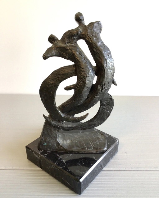 Estatua de bronce Bernadette Leijdekkers