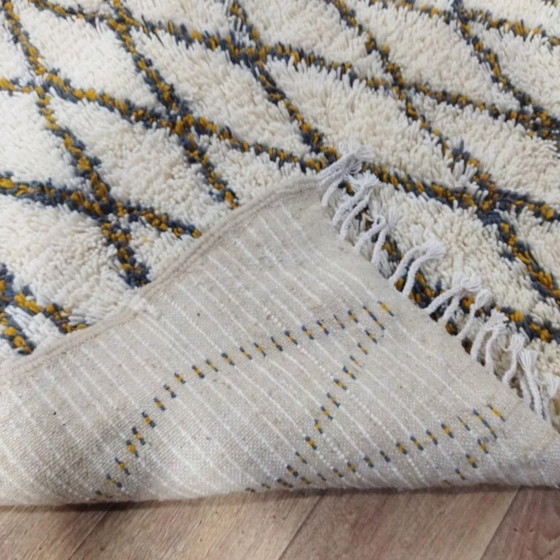 Image 1 of Beni Ouarain Teppich mit Berber-Rautenmuster / Beni Ouarain Teppich – Traditionelles Berber-Rautenmuster (192×140 cm)