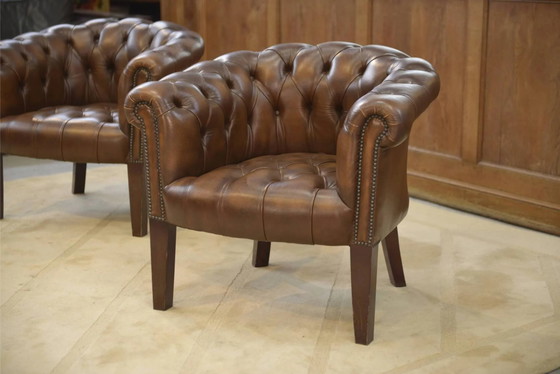 Pair of upholstered leather Club armchairs – Vintage (photo 6 of 14)