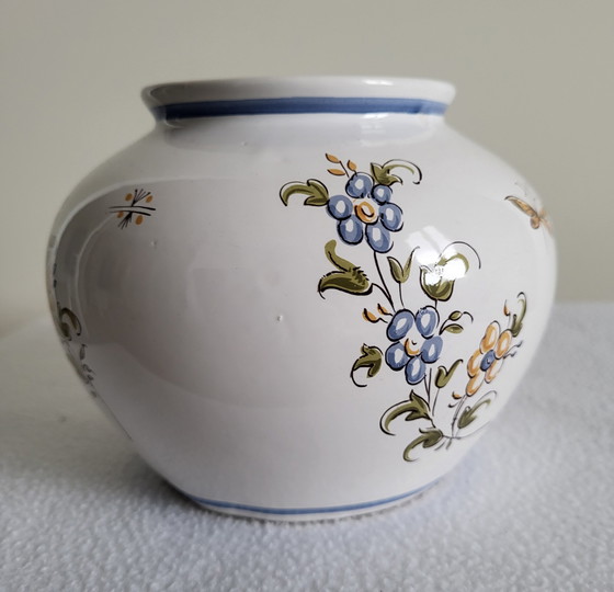 Image 1 of Vase DVX Moustiers