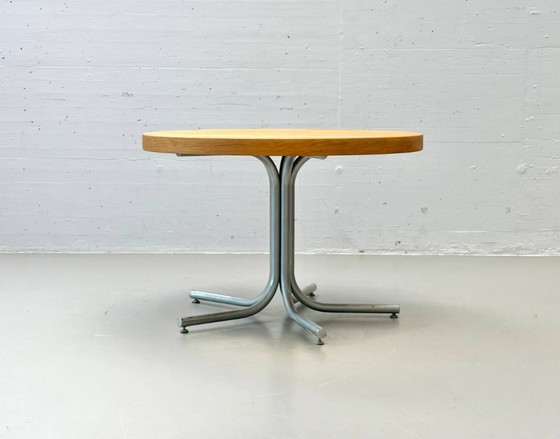 Image 1 of Table de salle à manger ronde en chêne et acier, années 1990