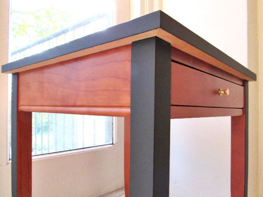 table d'appoint / secrétaire noble avec placage en noyer