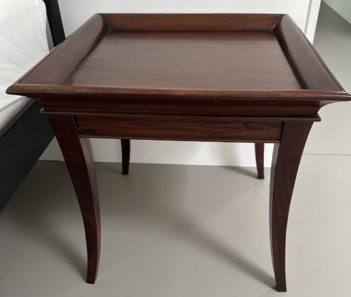Georgische elegantie: een paar mahoniehouten cabarettafels