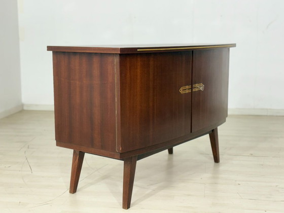 Image 1 of Commode uit het midden van de 20e eeuw / Woonkamerkast / Dressoir uit de jaren 60