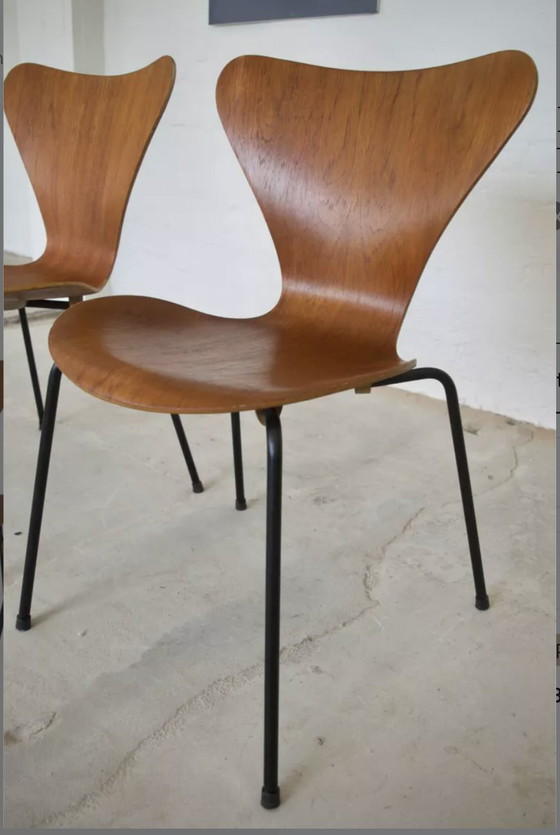 Image 1 of Modell 3107 Esszimmerstühle aus Teakholz von Arne Jacobsen für Fritz Hansen, 3er-Set