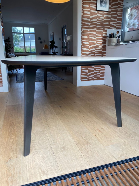 Image 1 of Dining room table Leolux type Bondi