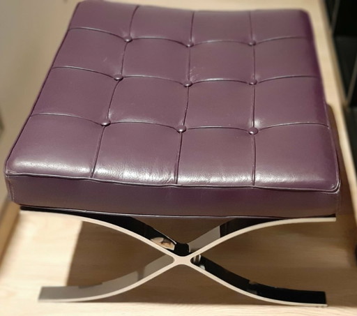 Pouf style Barcelone, marque Alivar, similicuir, piètement en X en métal