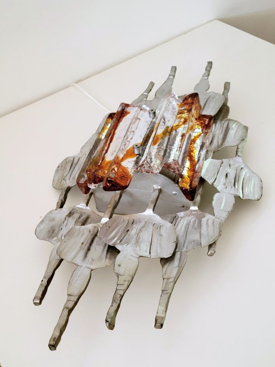 Image 1 of Brutalistische wandlamp met amberkleurig handgevormd glas