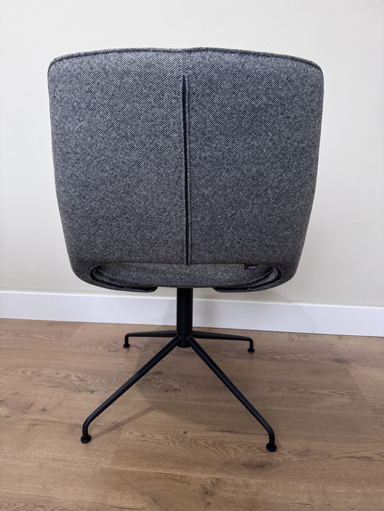 Image 1 of Artifort Zuma