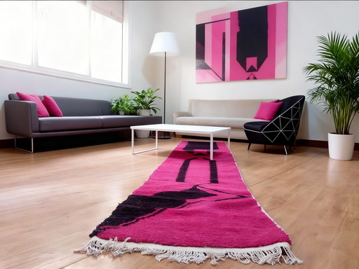 Wunderschöner, schlichter, ecrufarbener Mrirt-Flurläufer mit modernen Mustern