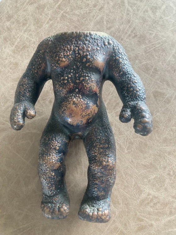 Due Sculture di Torso di Gorilla, Metallo Scuro, Nero (foto 10 di 11)