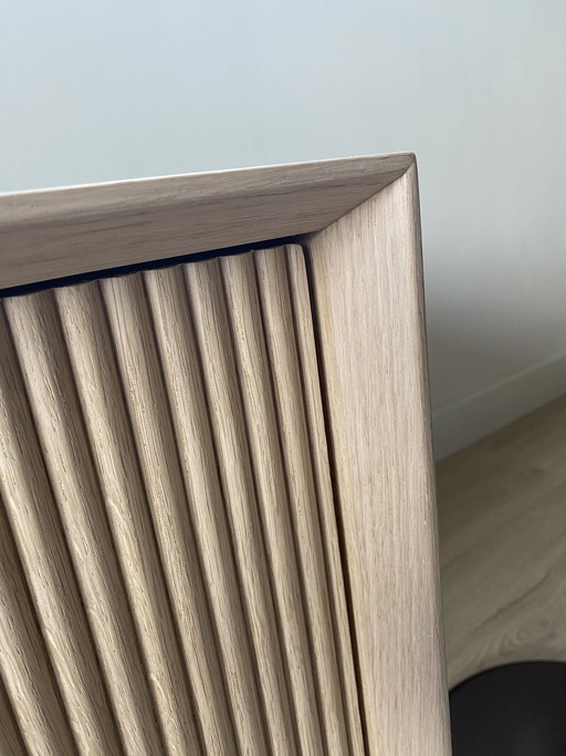 Meuble TV Monoz Groove en chêne 180 cm