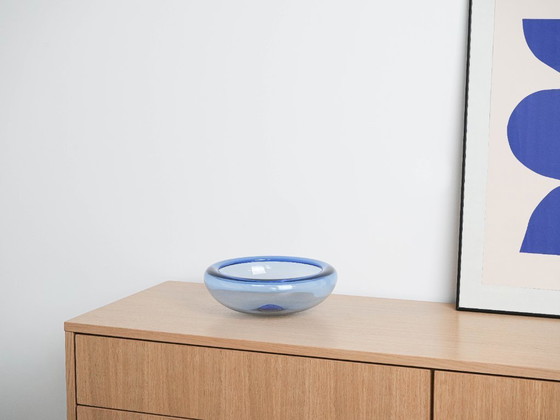 Image 1 of Bol de cristal azul, diseño danés, década de 1960, fabricado por Holmegaard.