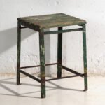 Taburete industrial antiguo de madera de pino y hierro – Europa Central, circa 1950 – Iron, Industrieel (photo 6 of 40)