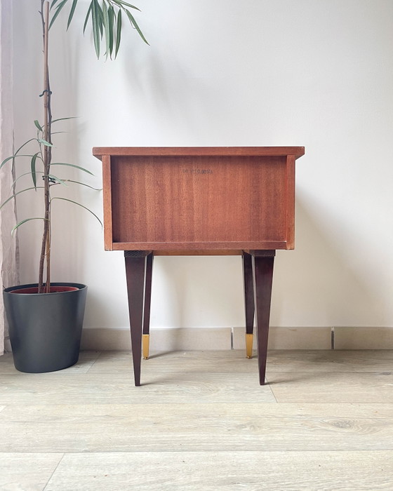 Comodino vintage in legno e ottone, 1950 – Mobili da giardino, Wood, Brass, Scandinavian (photo 11 of 12)