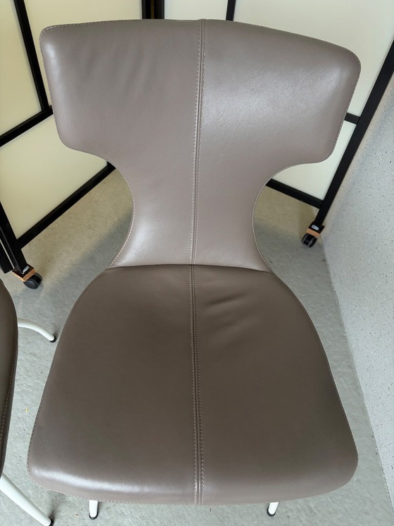 Image 1 of 4 Leolux Callas eetkamerstoelen 