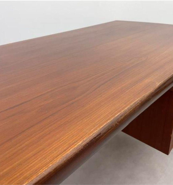 Image 1 of Iconica scrivania in teak di metà secolo, progettata da Tijsseling per Hulmefa negli anni '60.